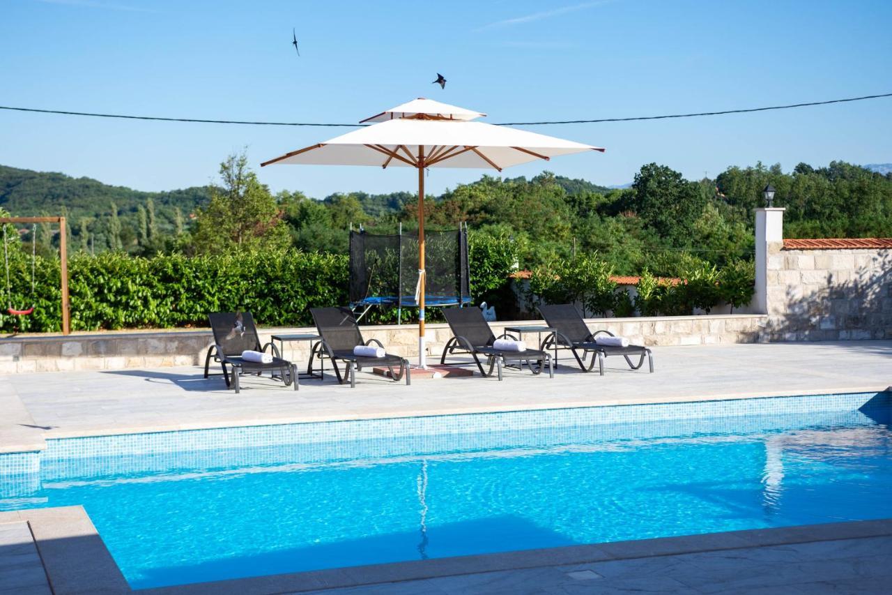 Vacation Villa Matic With 7 Bedrooms Sinj Dış mekan fotoğraf