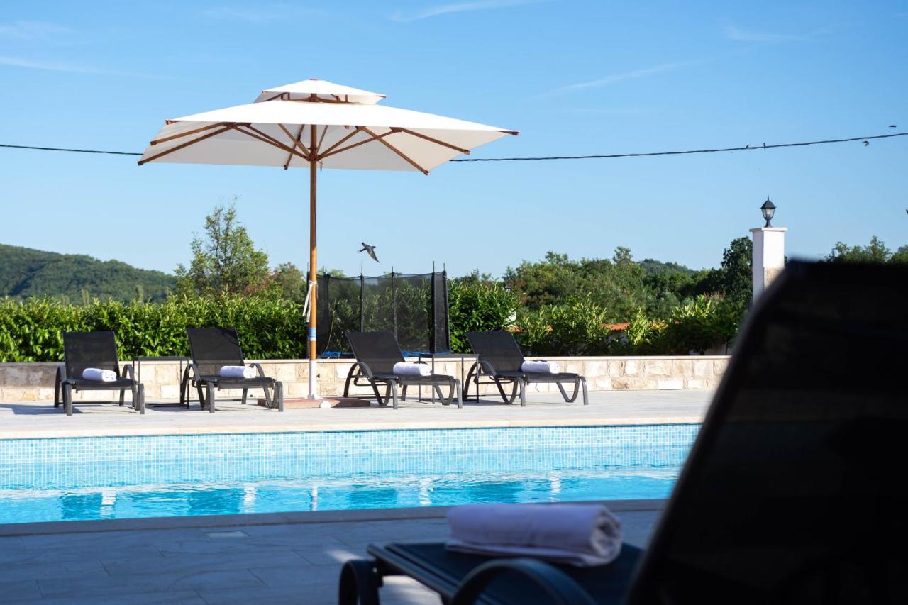 Vacation Villa Matic With 7 Bedrooms Sinj Dış mekan fotoğraf