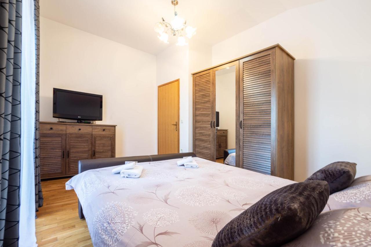 Vacation Villa Matic With 7 Bedrooms Sinj Dış mekan fotoğraf