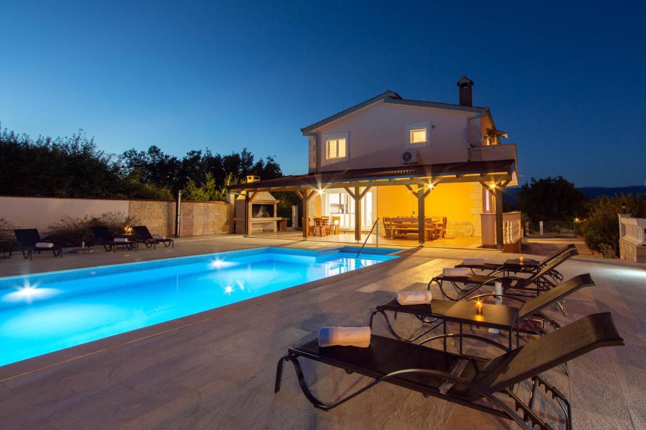 Vacation Villa Matic With 7 Bedrooms Sinj Dış mekan fotoğraf