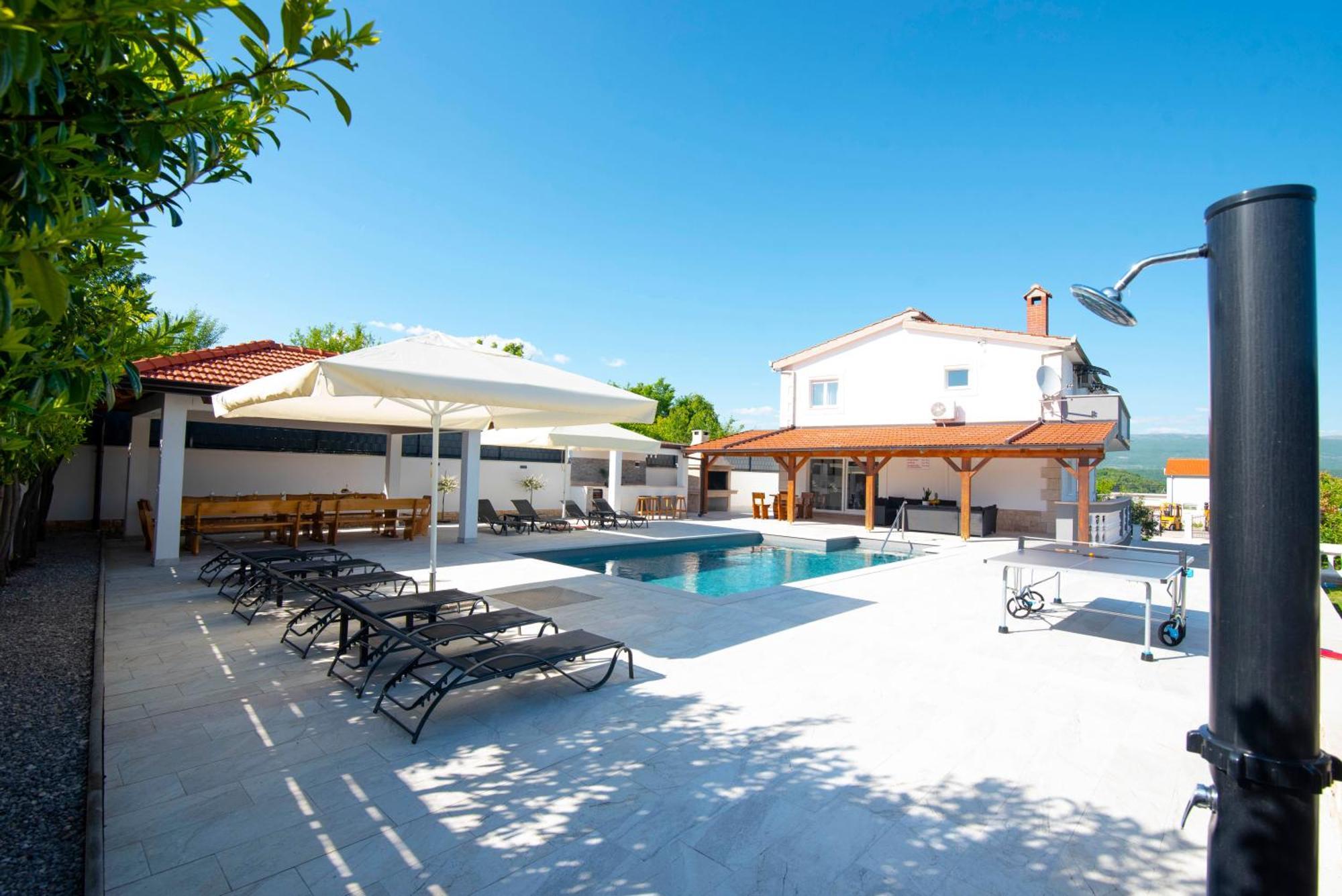 Vacation Villa Matic With 7 Bedrooms Sinj Dış mekan fotoğraf