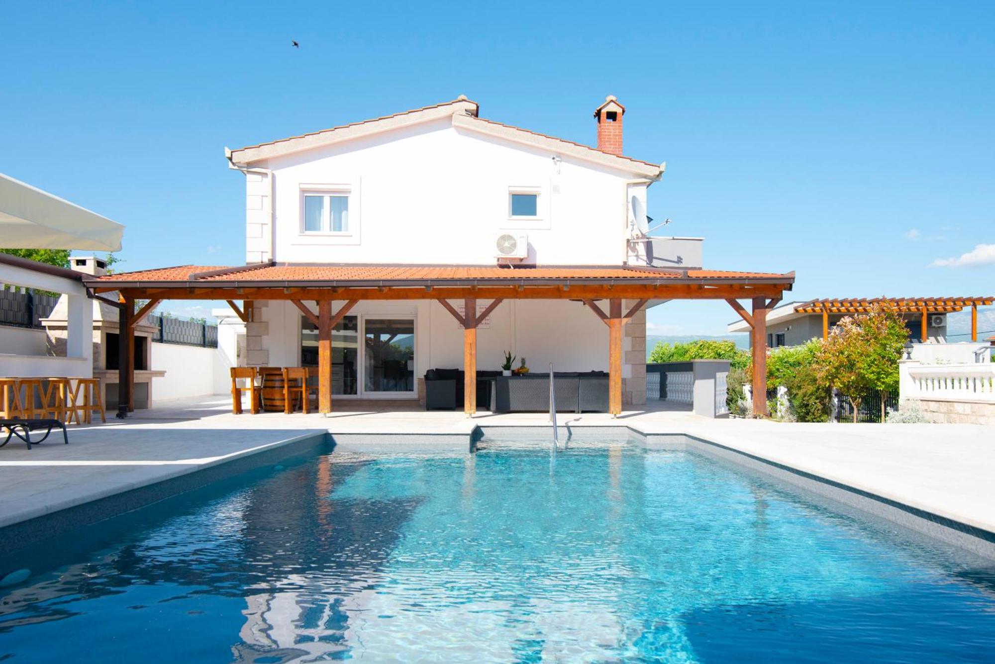 Vacation Villa Matic With 7 Bedrooms Sinj Dış mekan fotoğraf